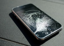 разбитый iPhone